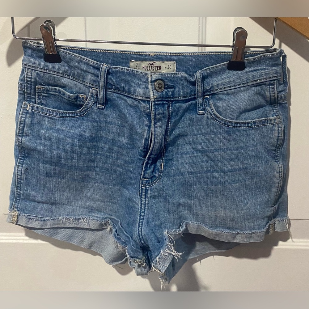 Hollister Women's Blue Denim Shorts size 7